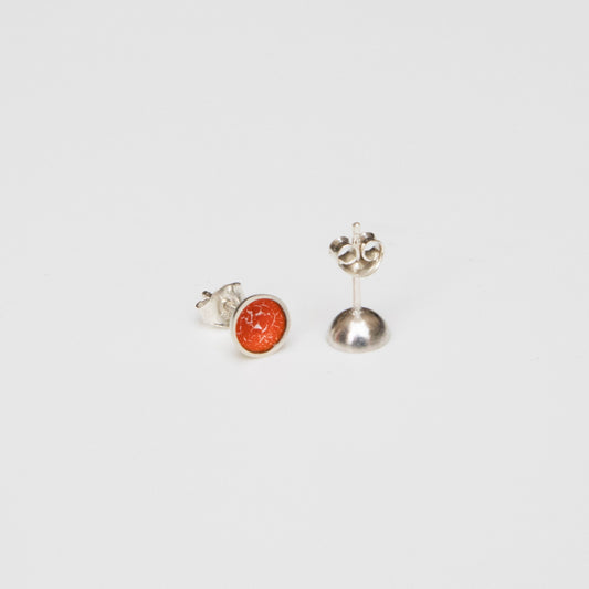 Emaljknoppar, orange, örhängen - Emmeli Holm Metallformgivning