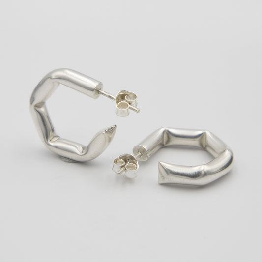 Frilly - Emmeli Holm Metallformgivning