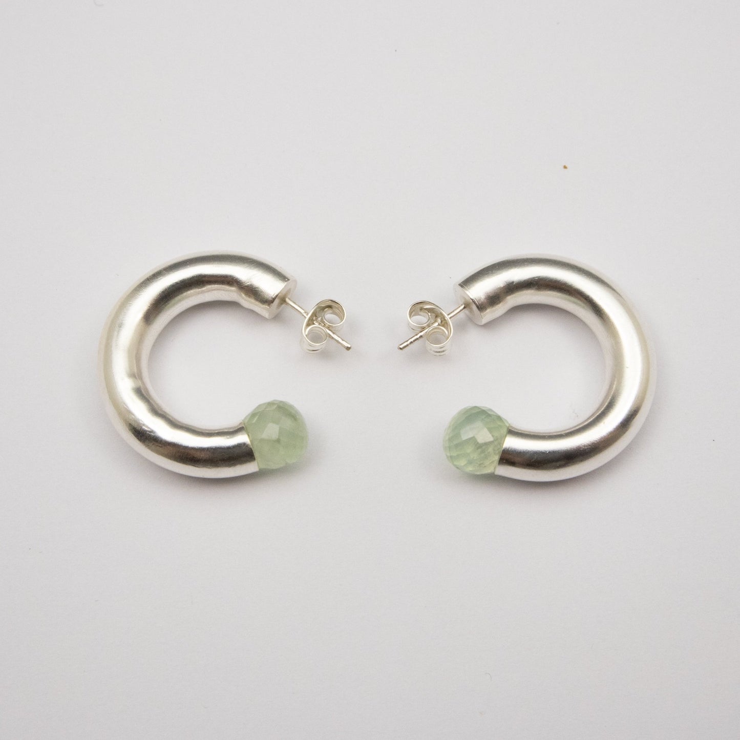 Prehnit Hoops - Emmeli Holm Metallformgivning