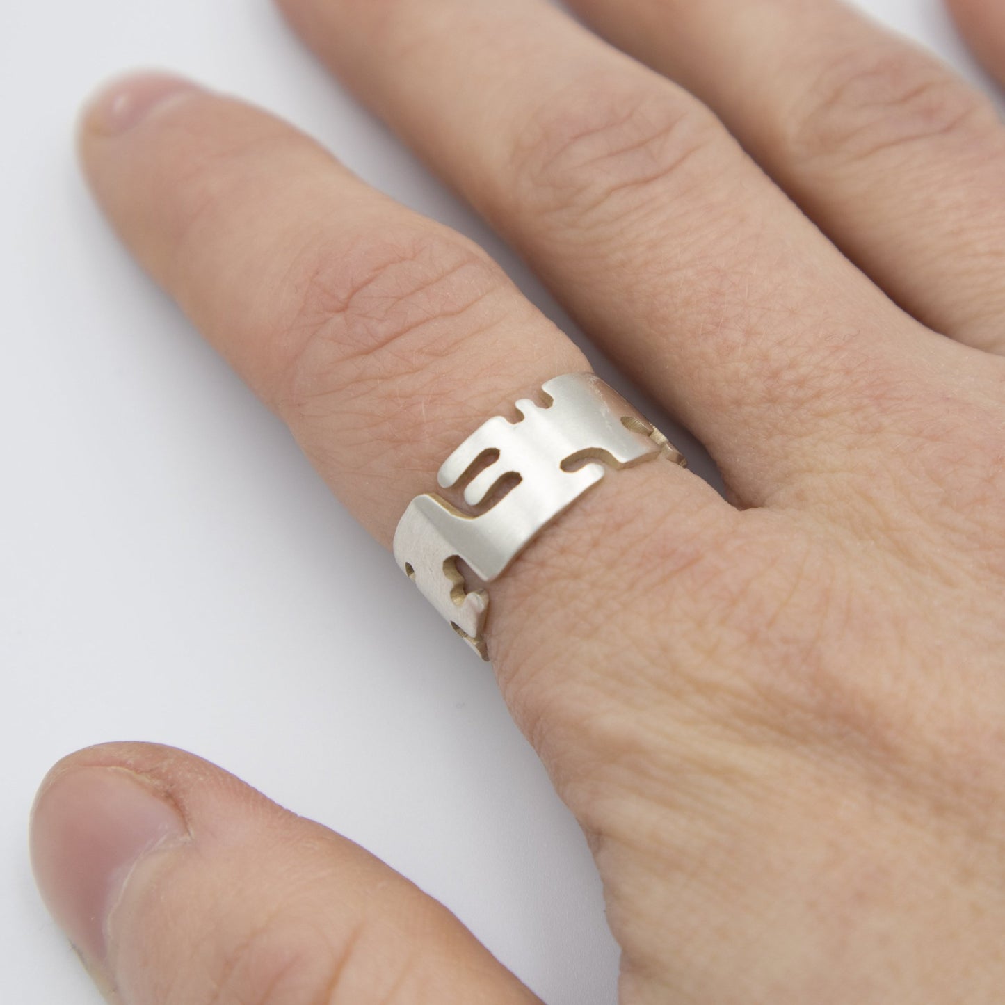 Rötter och rev, öppen ring ⌀ 16,5 - Emmeli Holm Metallformgivning