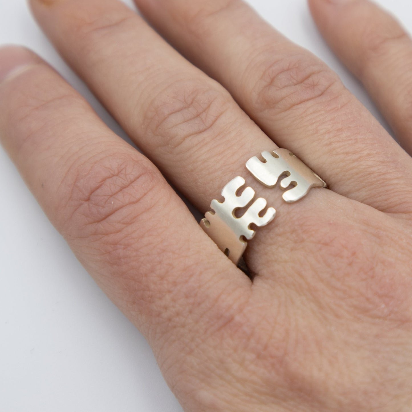 Rötter och rev, öppen ring ⌀ 19 - Emmeli Holm Metallformgivning