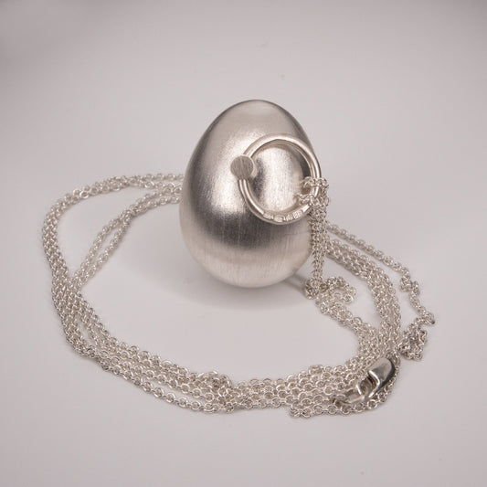 Rytmägg, silver, halsband - Emmeli Holm Metallformgivning