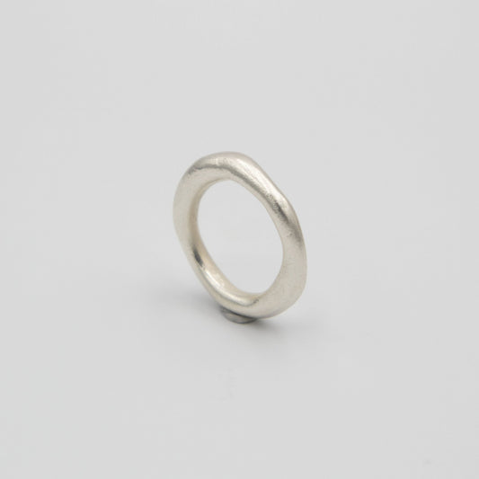 Vigselring 10 - Emmeli Holm Metallformgivning