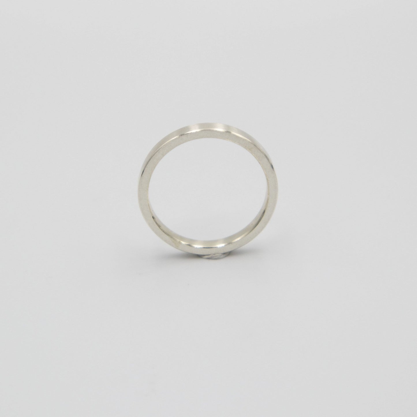 Vigselring 3 - Emmeli Holm Metallformgivning