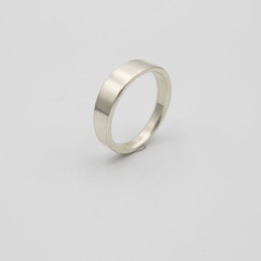 Vigselring 5 - Emmeli Holm Metallformgivning