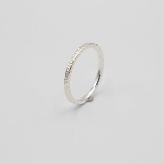 Vigselring 9 - Emmeli Holm Metallformgivning