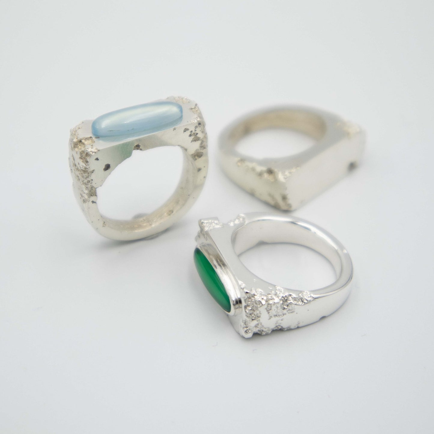 Sand - Emmeli Holm Metallformgivning