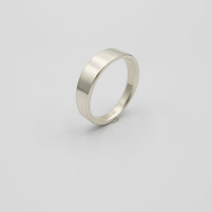 Vigselring 5 - Emmeli Holm Metallformgivning